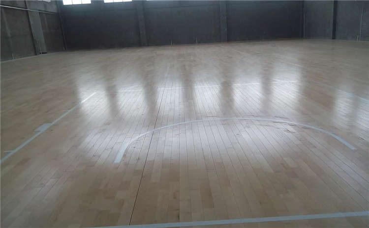 橡膠木籃球場(chǎng)實(shí)木地板價(jià)格