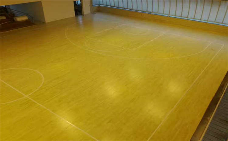 22厚運動籃球地板價格是多少錢？