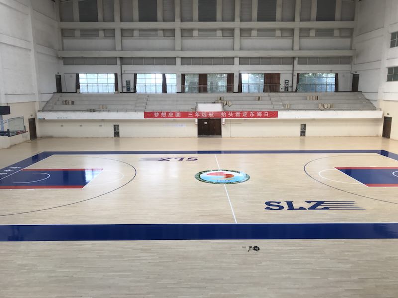 籃球場單雙龍骨區(qū)別室內(nèi)籃球木地板廠家價(jià)格