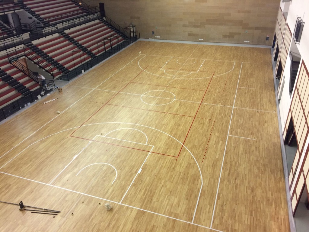 實(shí)木運(yùn)動(dòng)地板選購(gòu)需考慮到的問(wèn)題