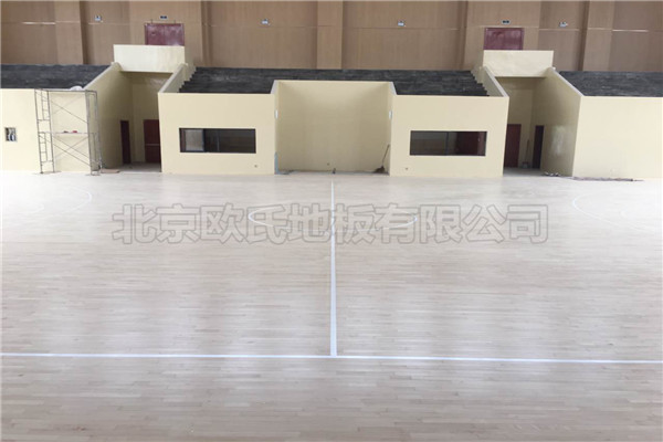 籃球館木地板，得選專(zhuān)業(yè)的生產(chǎn)工廠值得信賴(lài)