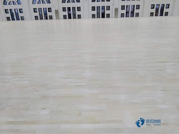 籃球場(chǎng)橡膠木地板在使用的過程中會(huì)出現(xiàn)哪些問題